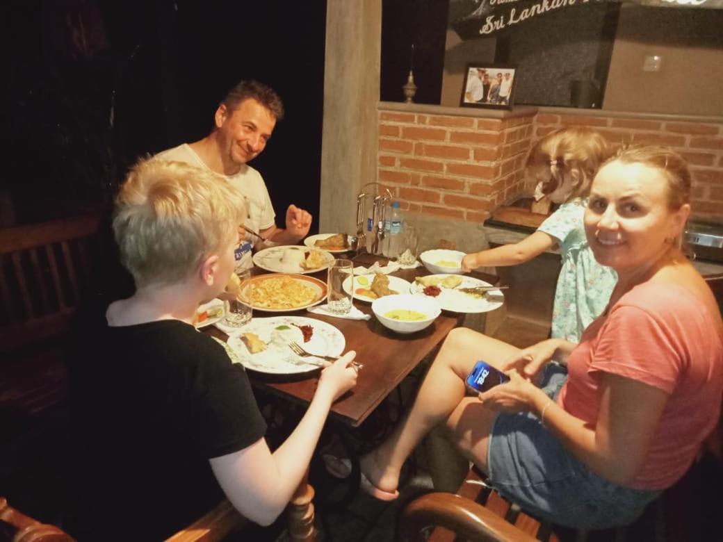 Mama Villa Hikkaduwa Esterno foto